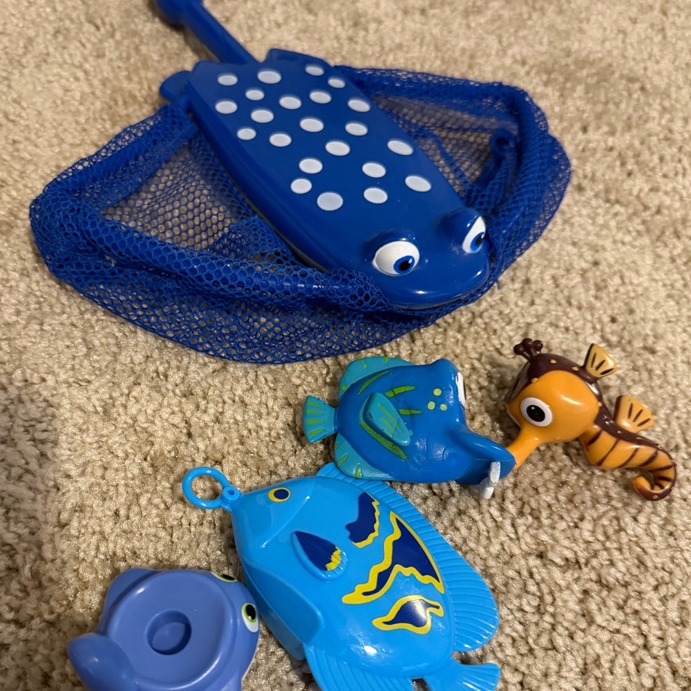 SwimWays Finding Dory Mr. Ray's Dive and Catch Game